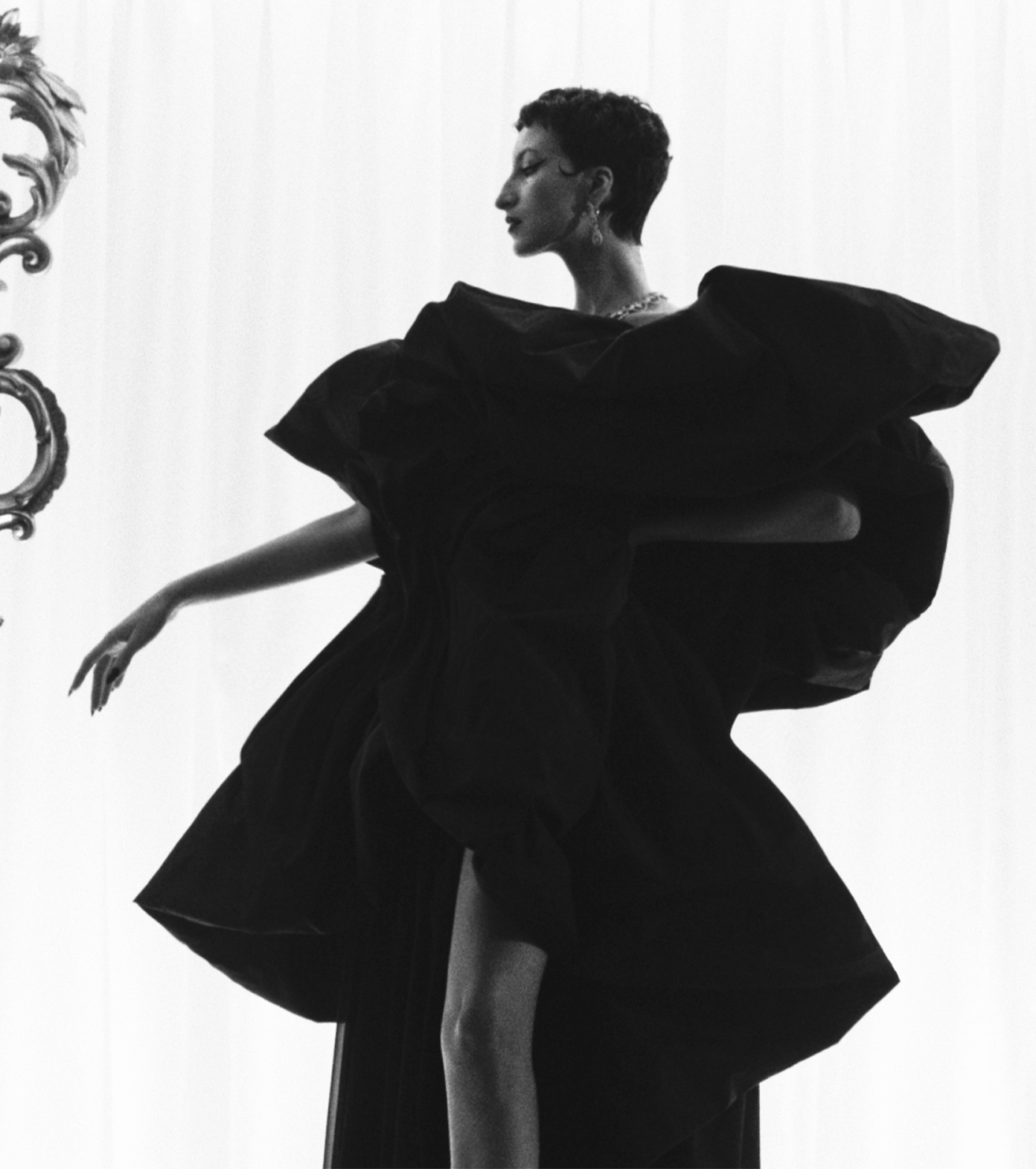 Italian Elegance. Dolce&Gabbana's Alta Moda takes the stage in Milan