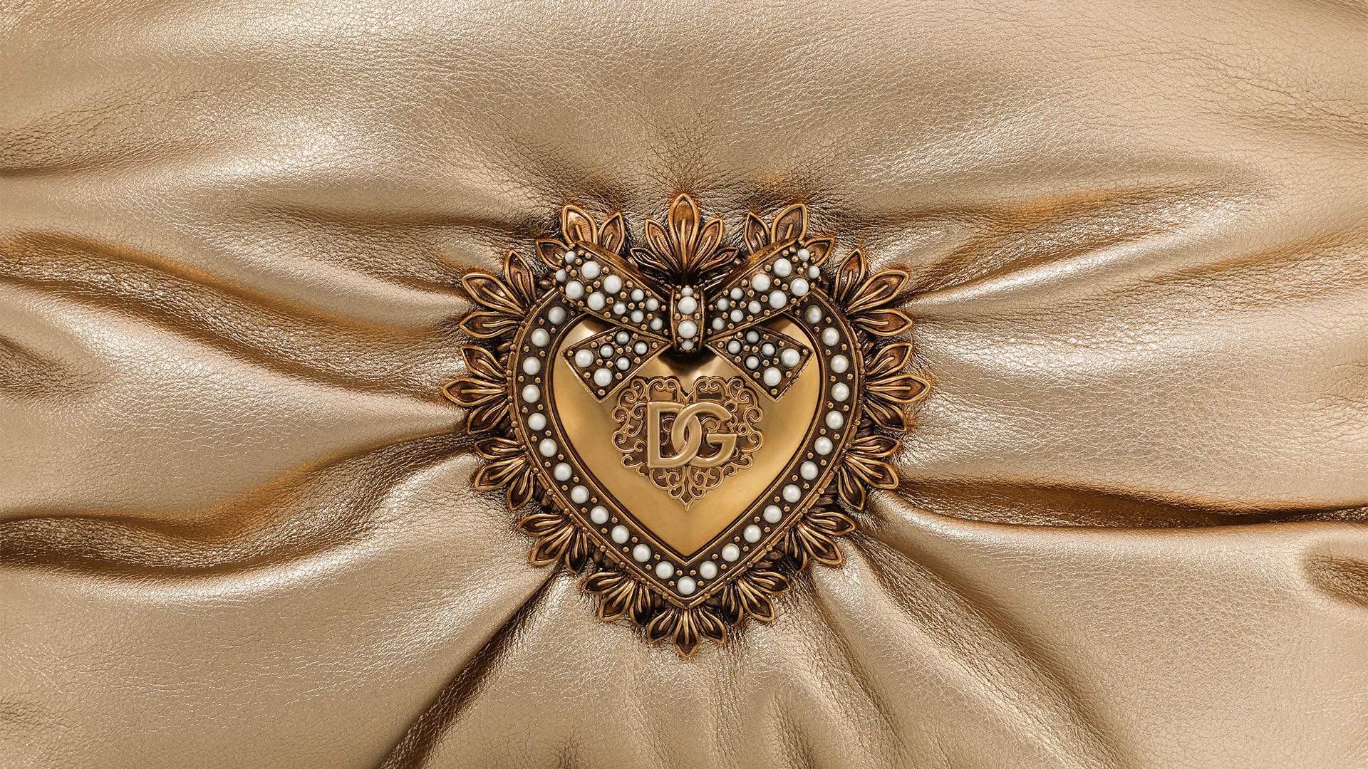 dolce-and-gabbana-valentines-selection-gift-idea-banner