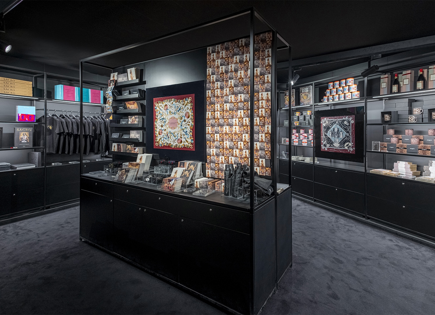 Dolce&Gabbana Do Coeur a la Main exhibition | Paris - Gift Shop