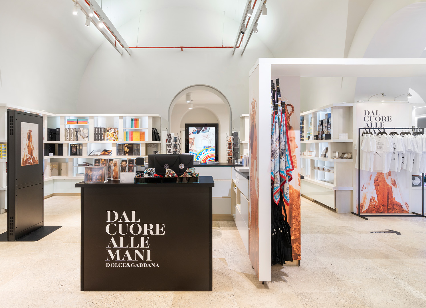 Dolce&Gabbana | Dal Cuore alle Mani Exhibition - Rome Palazzo Esposizioni - Gigt Shop 01