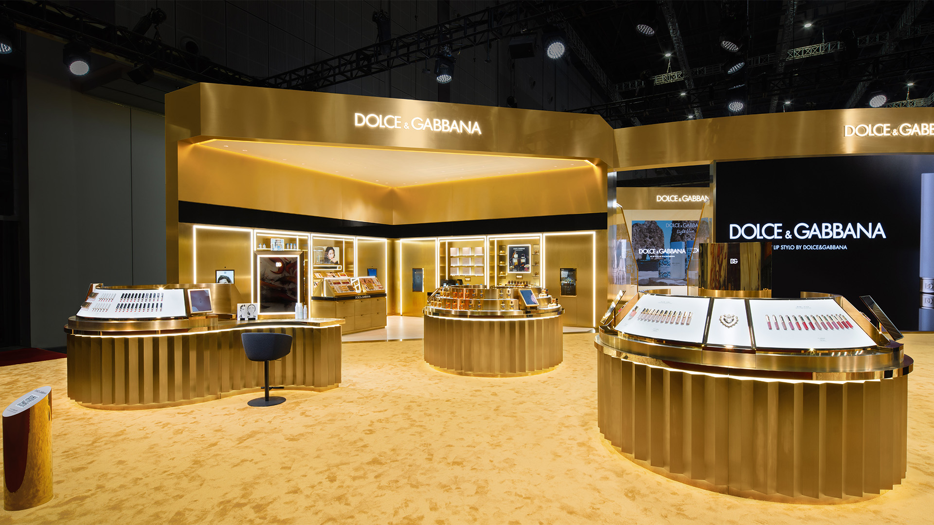 Dolce&Gabbana CIIE 2025 | Beauty and digital tools - 01