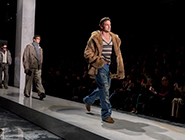 عرض الأزياء