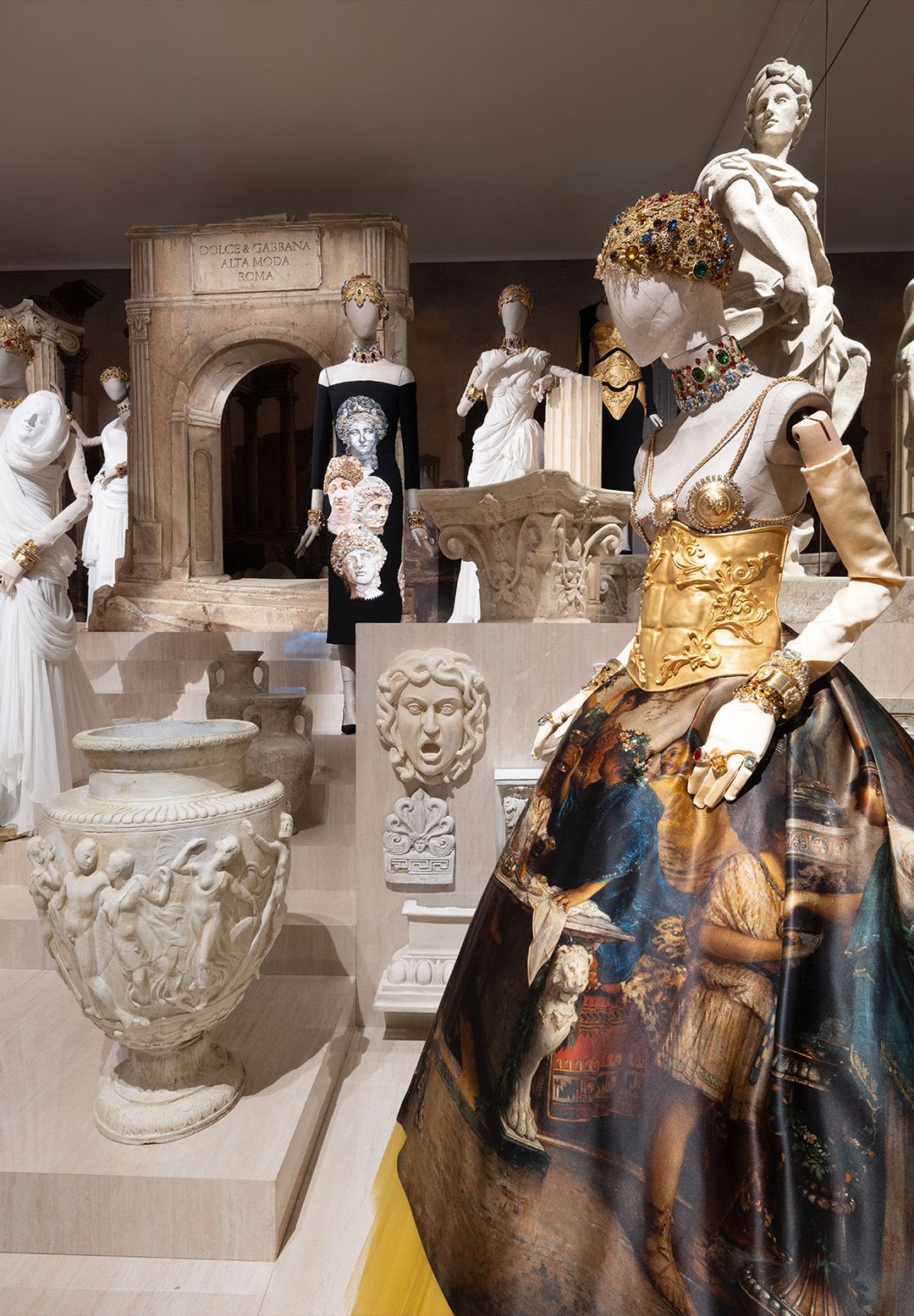 Dolce&Gabbana From the Heart to the Hands: Dolce&Gabbana Exhibition - Miami - ICA - New Room - Rome, Eternal Beauty - 18