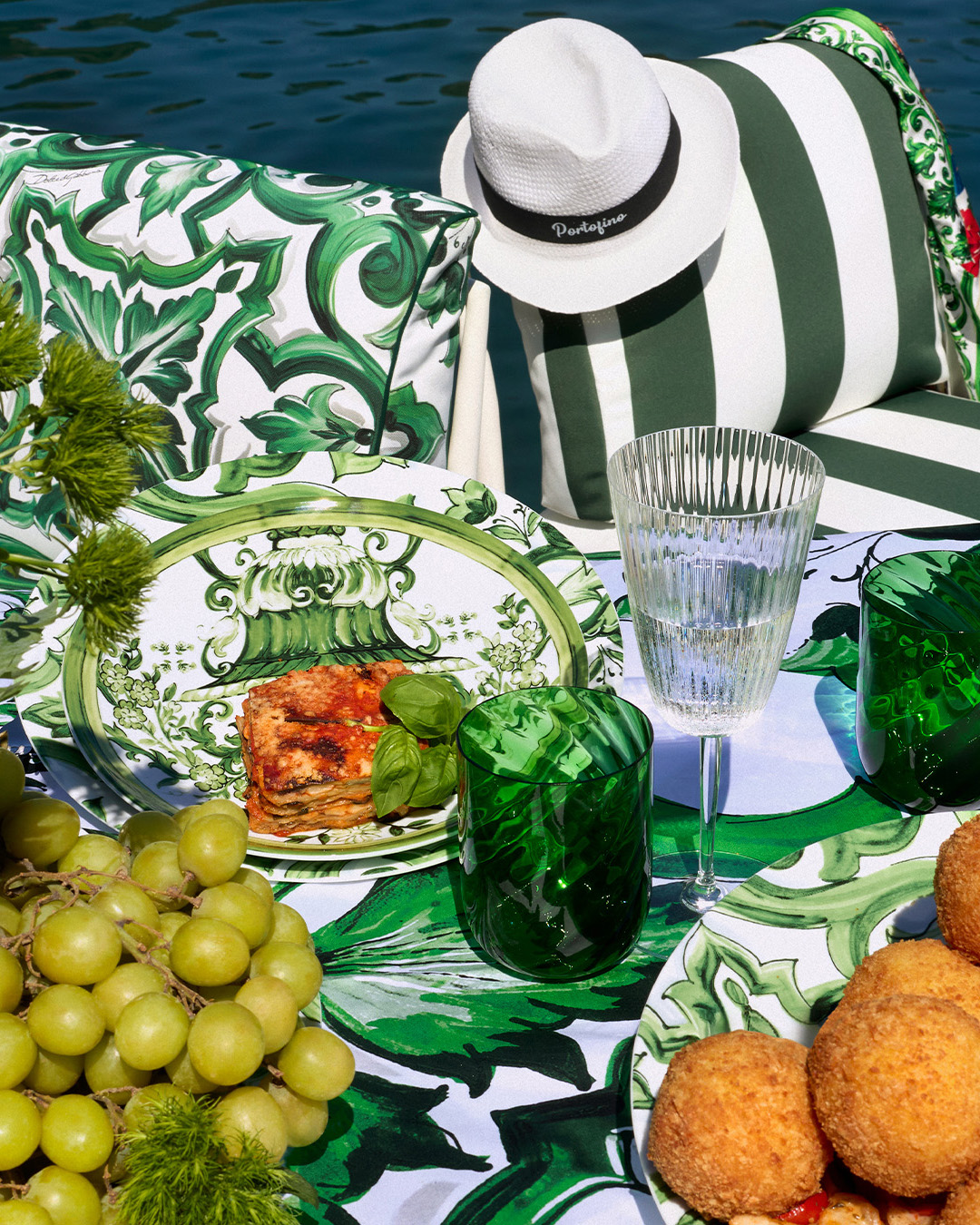 Dolce&Gabbana Casa | Summer Selection 2026 - Ombrelloni, Gonfiabili, Tessile Bagno, Mise en Place - 23